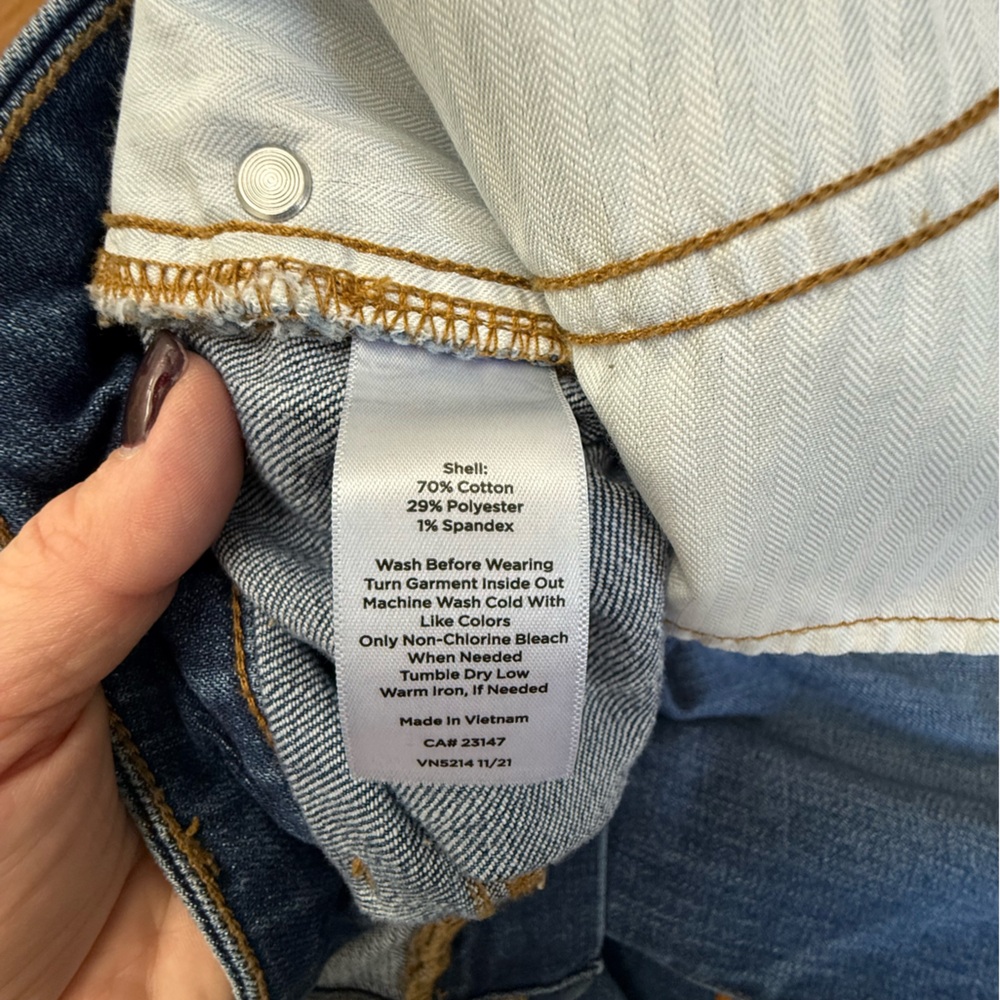 Talbots Dark Washed Denim Girlfriend Jean Shorts 14W - Picture 3 of 8